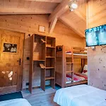 L'ours Centre Jacuzzi * Châtel